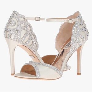 NWOT- Badgley Mischka ‘Roxy’ Ivory Satin Embellished Heels- DISPLAY SHOE